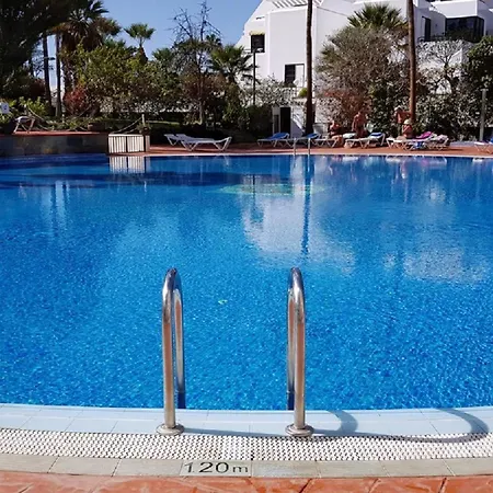 El Dorado Parking Wifi Y Piscina En El Complejo